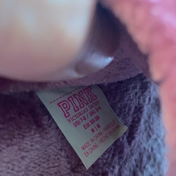 ❌SOLD❌PINK By Victoria’s Secret Slippers - Picture 7 of 8